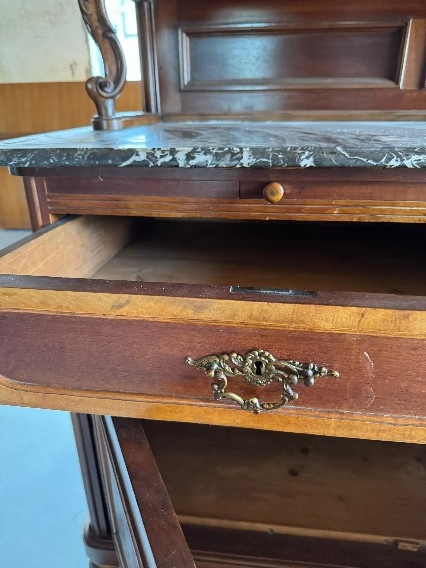 Sestava starožitného nábytku - 12