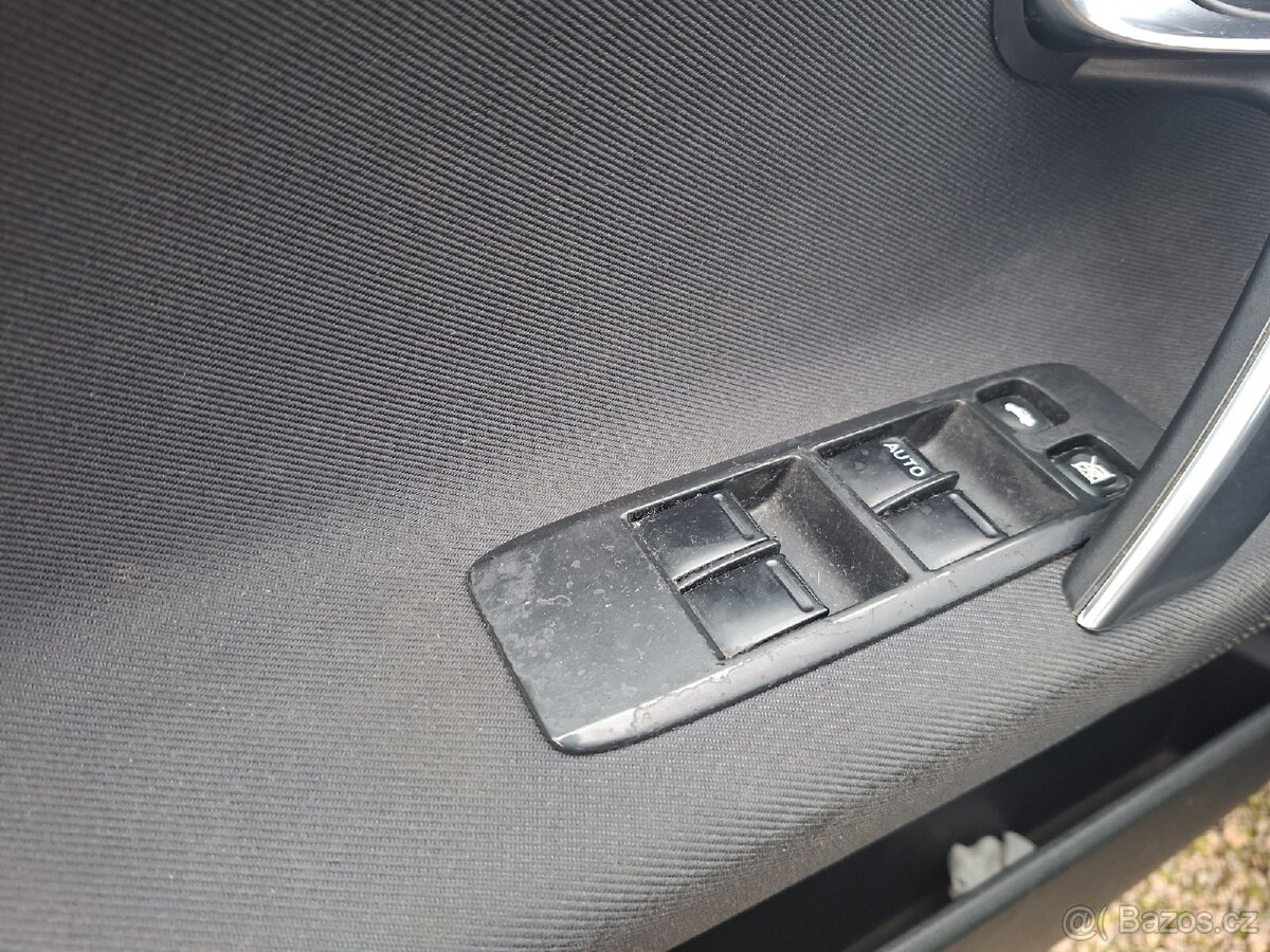 Nissan Primera 1.8i, automat - 12