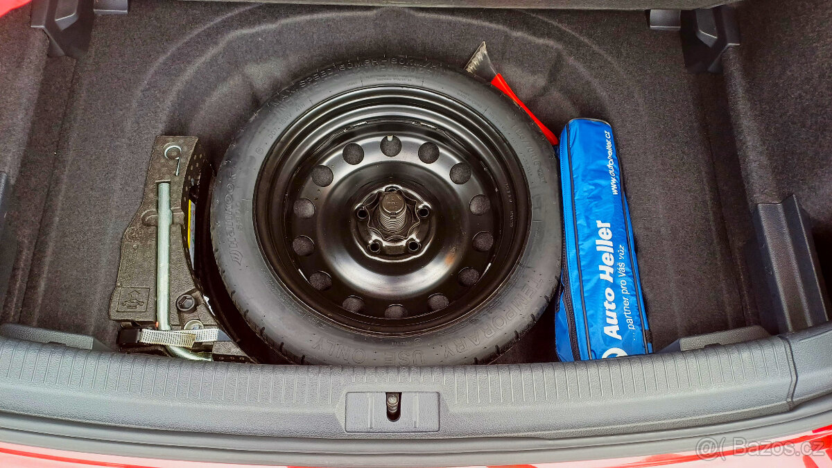 VW Golf 1.4 TSI 92kW Maraton Edition-1.maj-ČR-NEHAV-DPH - 12