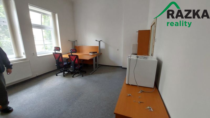 Pronájem kancelářských prostor - Mariánské... - 12