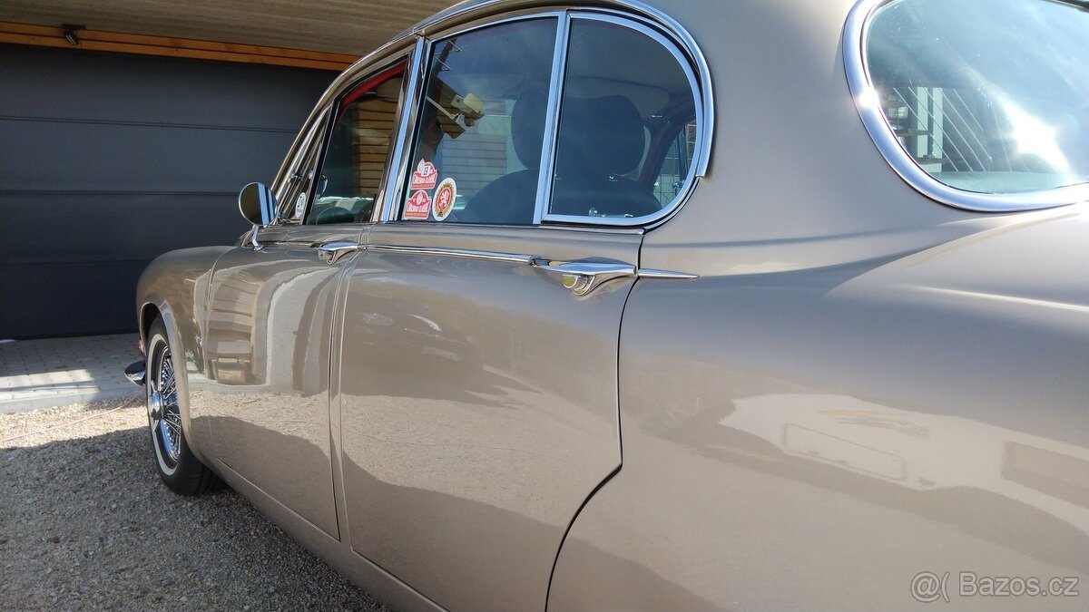 Jaguar 420 Saloon 4,2L - 12