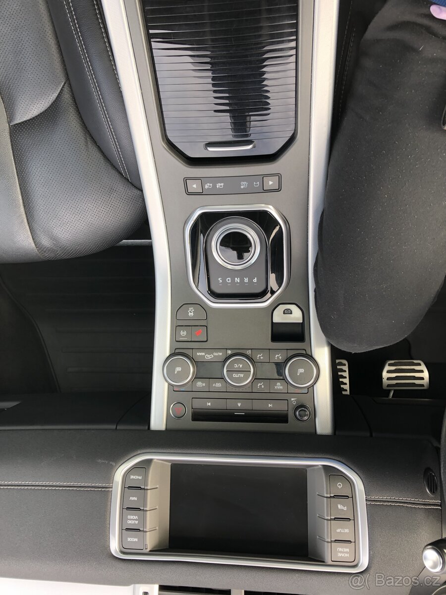 Range Rover Evoque (2014) 2,0 / pano / 240 koní - 12