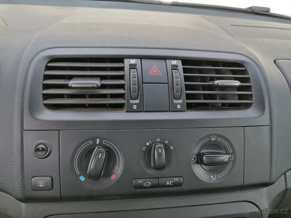 Škoda Fabia - 12