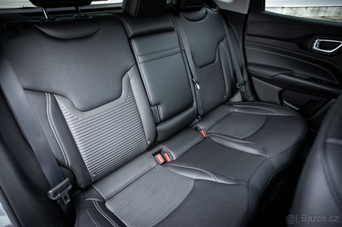 Jeep Compass 1.5 e-Hybrid Night Eagle, 96kW, AT7 - 12