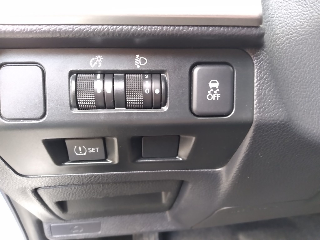 SUBARU XV 2.0 D AWD MANUÁL - 12