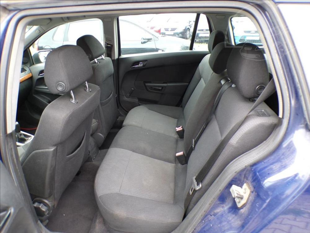 Opel Astra 1,7 CDTi N1,TAŽNÉ ZAŘÍZENÍ - 12
