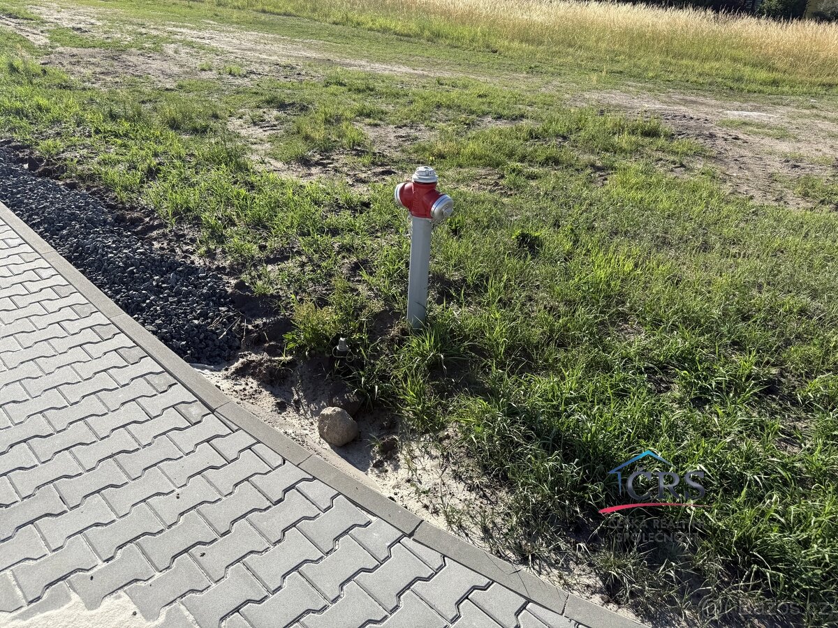 St. pozemek 972 m2, kompletně zasíťovaný, Sány - okr. Nymbur - 12