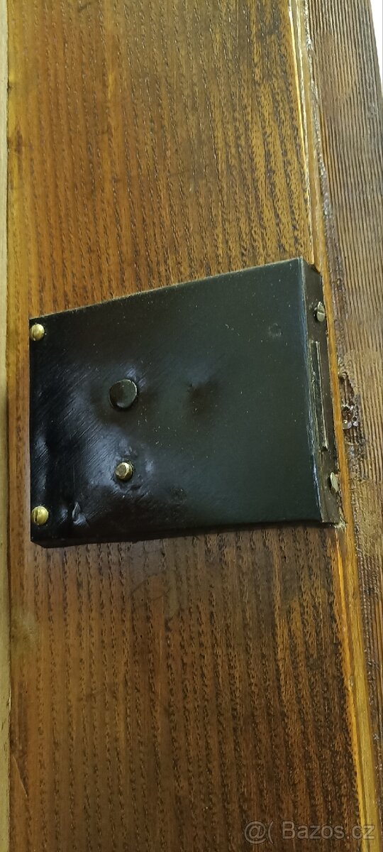 Starožitná skříň - 12