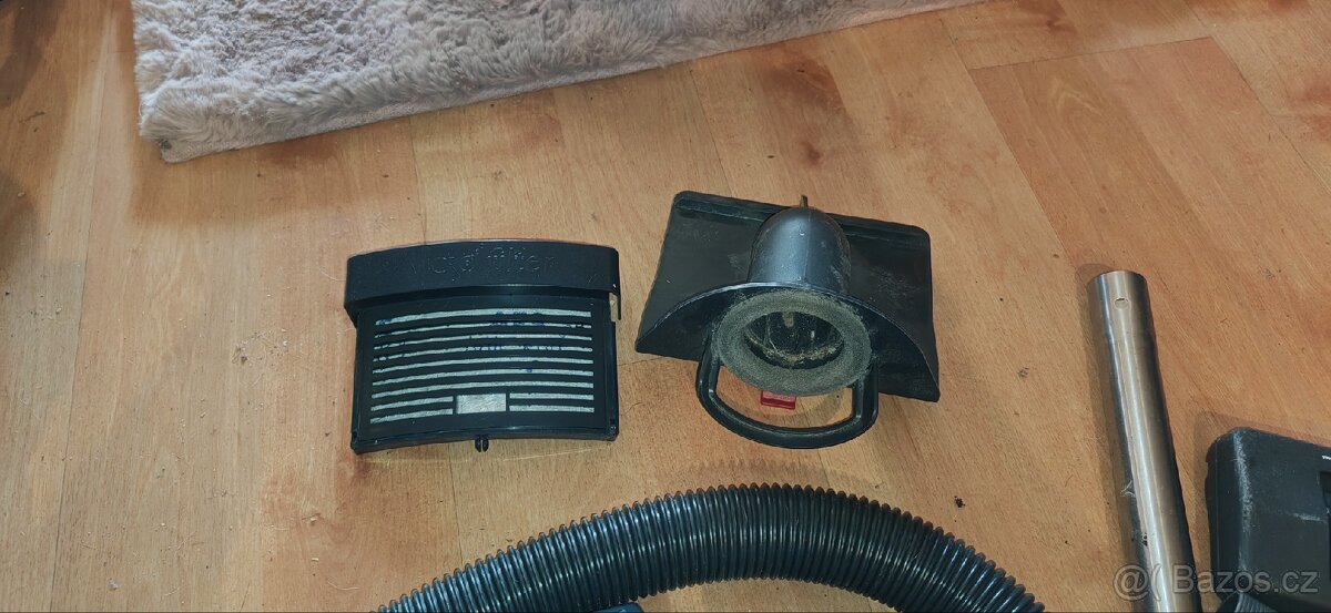 Vysavač Philips Triathlon 1400W - 12