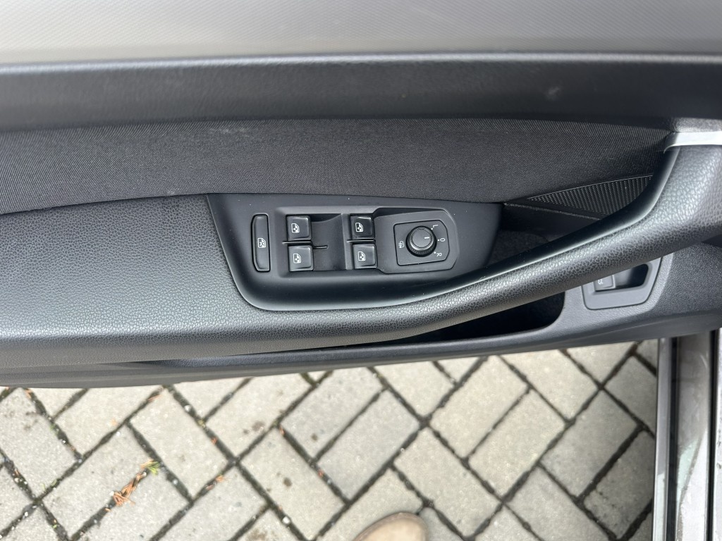 Volkswagen Passat 2.0 TDi 110kW - 12