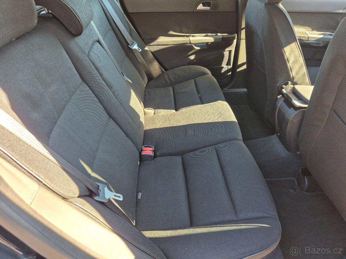 Volvo V50 1.6D,80KW,KLIMA,BEZ KOROZE,R.V.2010 - 12