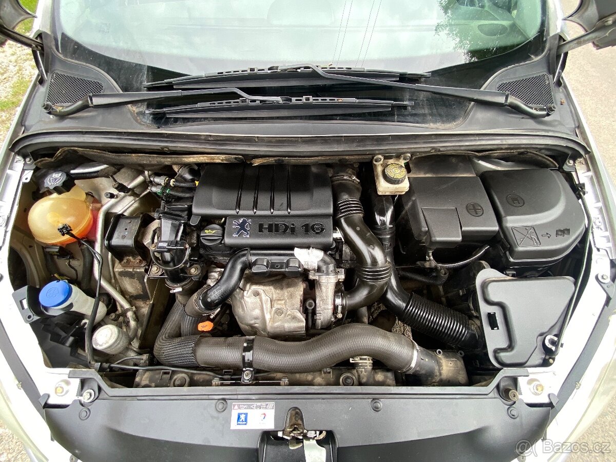 Peugeot 307, 80kw, rv 2004 - 12