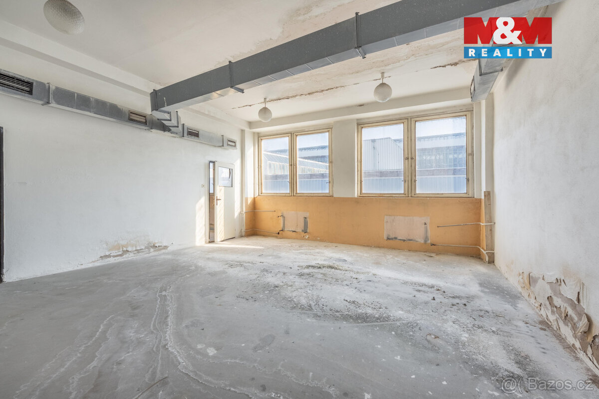 Prodej výrobního objektu, 2602 m², Kladno, ul. Buštěhradská - 12