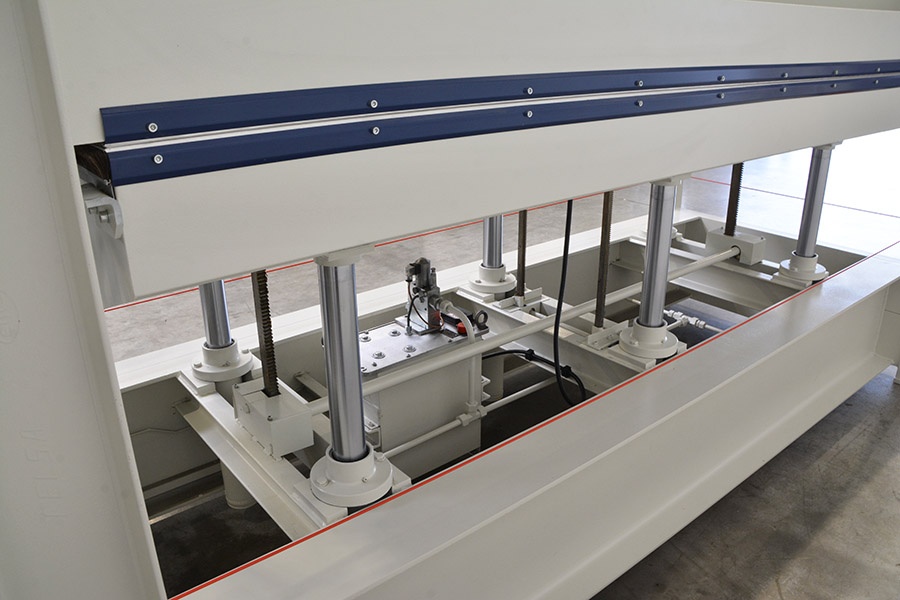 6505 – Hydraulický lis SCM Sergiani GS 60/95 - 12