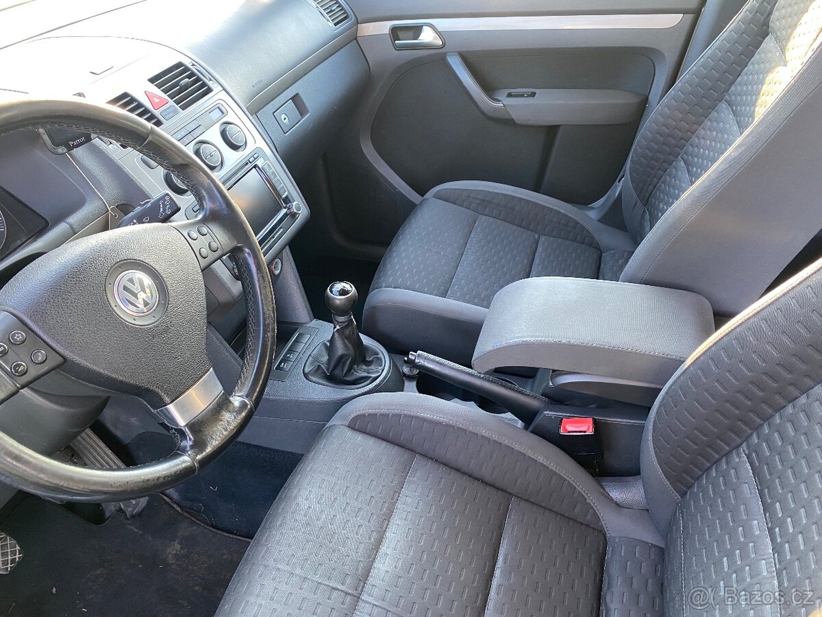VW Touran 2.0 TDI 103 KW - 12