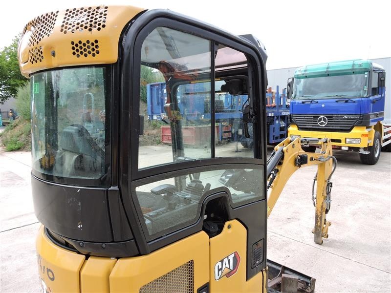 Prodám minibagr CAT 301.6 - 12