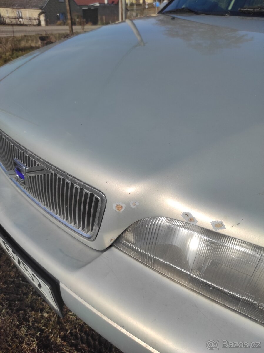 Volvo V70 2,4 103kw - 12