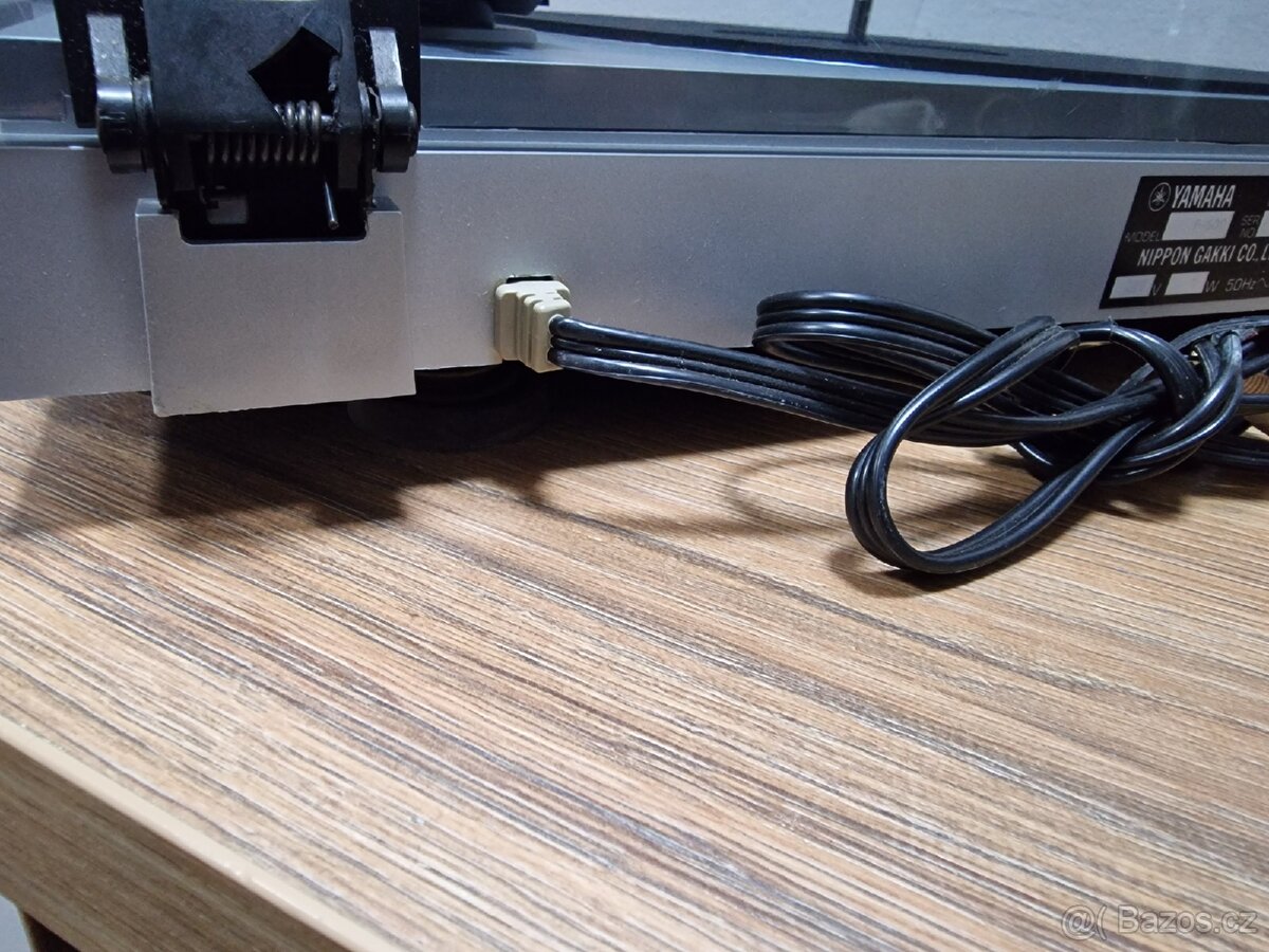 Gramofon Yamaha P-500 - 12