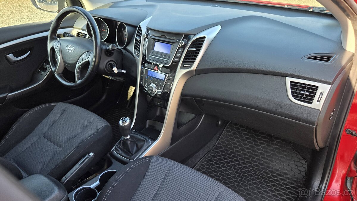 HYUNDAI i30 1.6GDI STYLE 99KW - 12