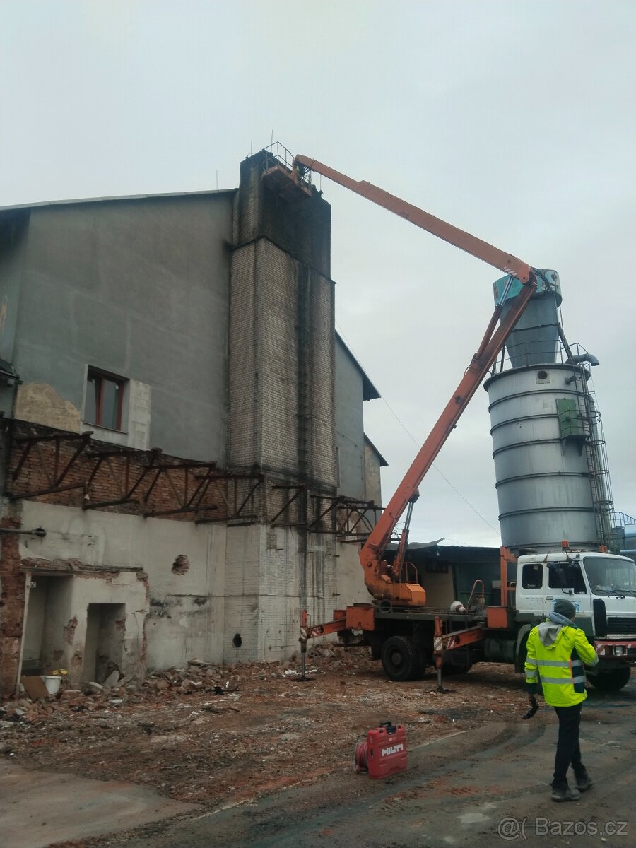 LIAZ 110 mp 22 plošina samojízdný stroj - 12