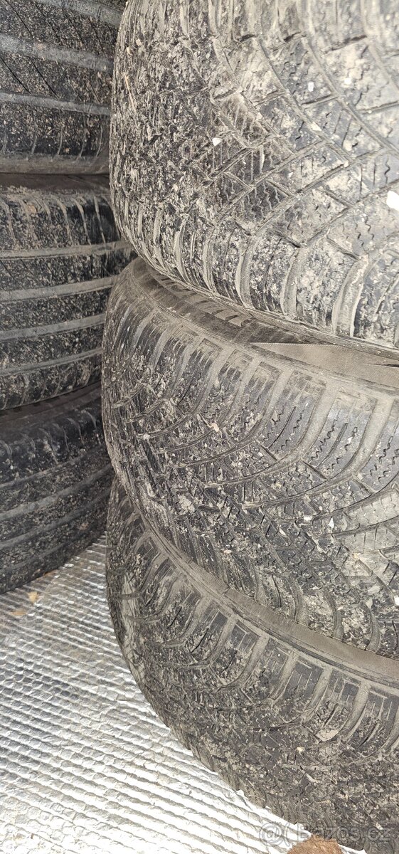 Zimní sada Peugeot 407 205/60 r16 92H - 12