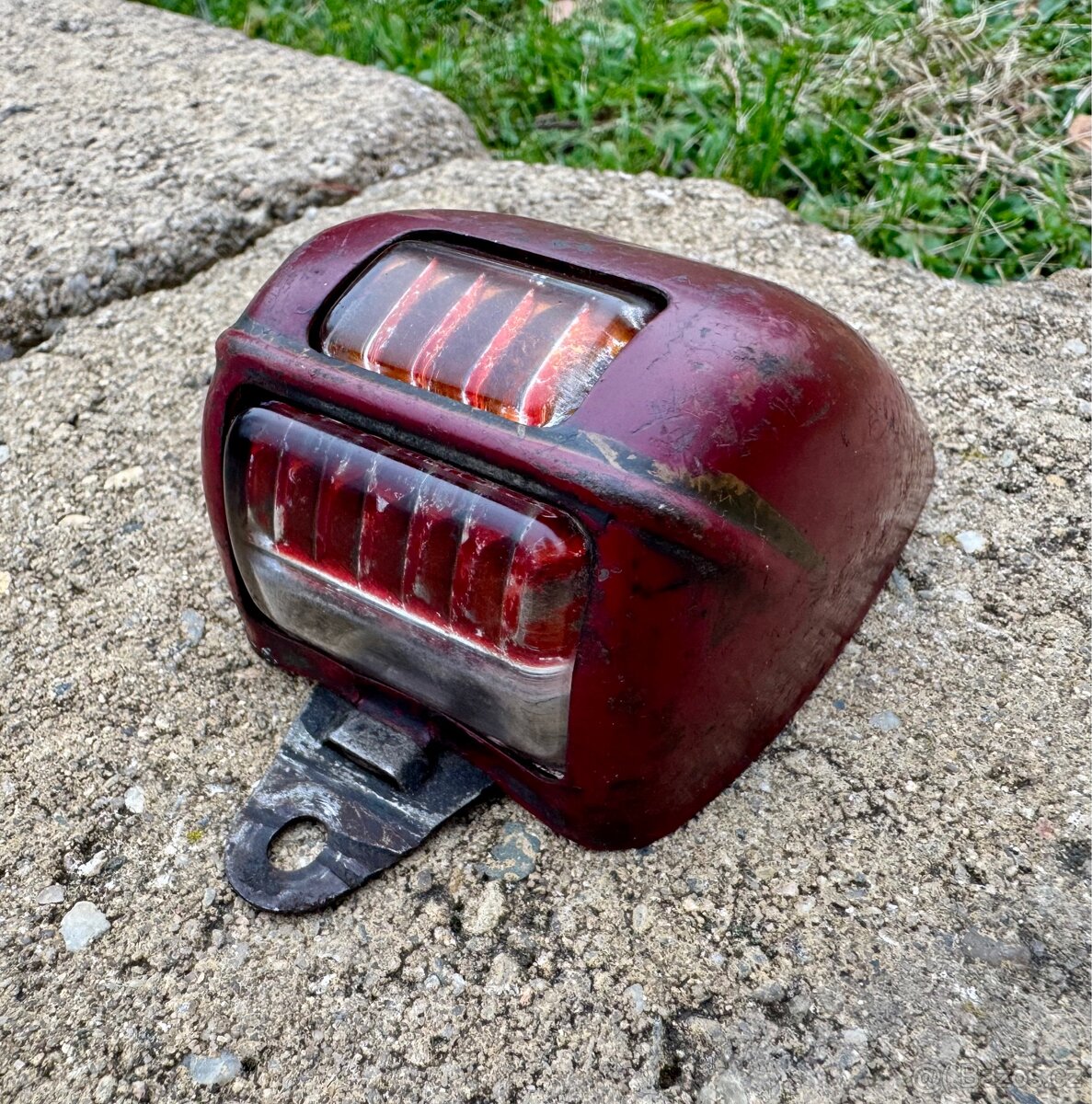 Jawa ČZ kývačka, půllitr, Velorex - zadní světla - 12