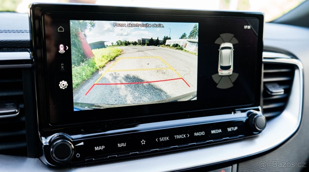 Kia Ceed SW 1.5 T-GDi GT-Line - 12