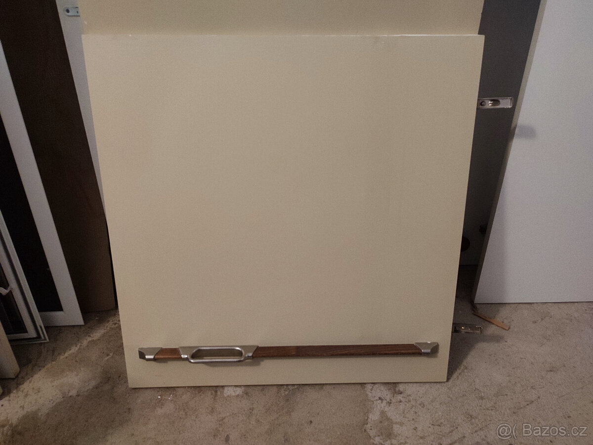 Dveře od skříně - 12