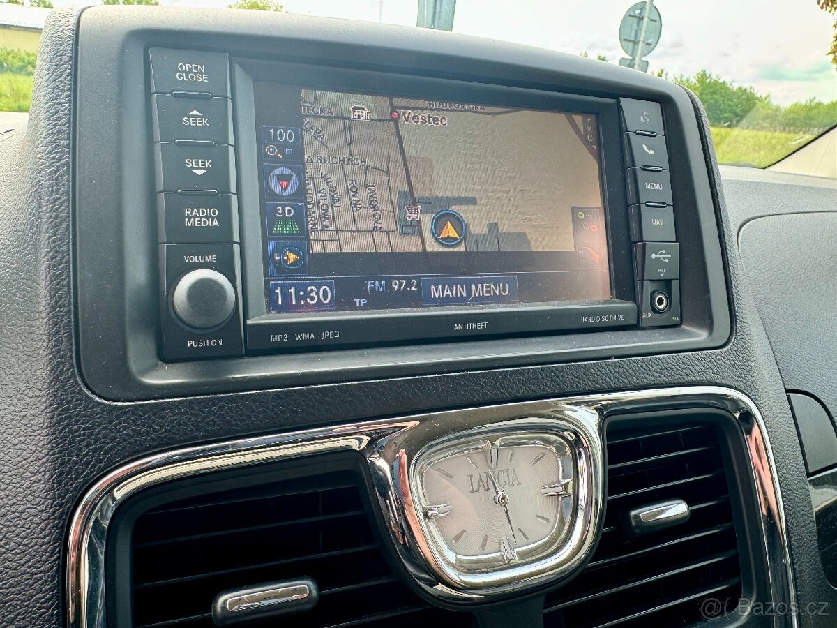 LANCIA VOYAGER 2.8CRD GOLD STOWnGO 7 míst - 12