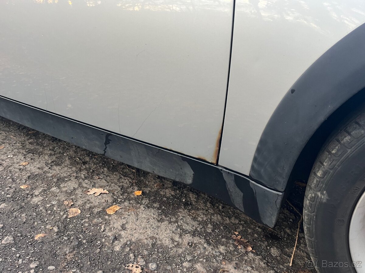 Mini Cooper R50 1.6i 85kW SLEVA - 12