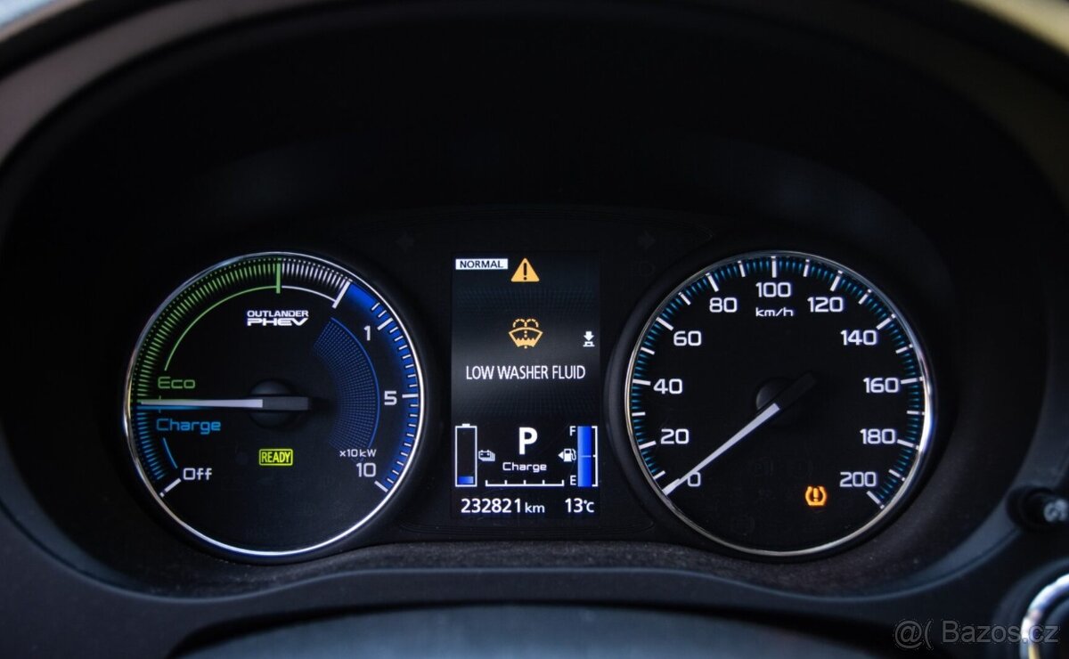 Mitsubishi Outlander PHEV 2.4 AWD - 12