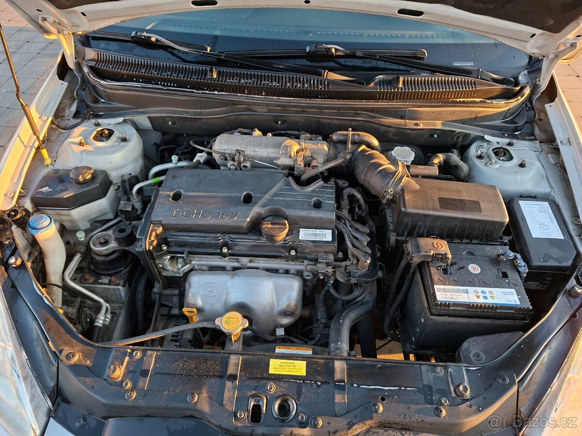 Hyundai Accent 1.4 benzín, rok 2009 - 12