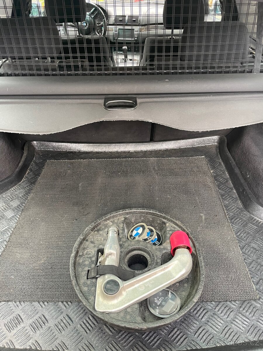 BMW E46 328i Touring - 12