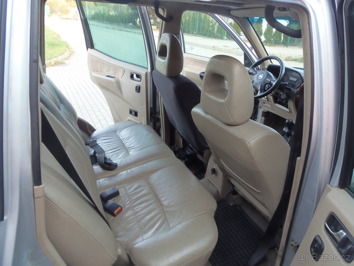 Nissan Terrano II 3.0 TD 4x4 tažné 3t 145500 km - 12
