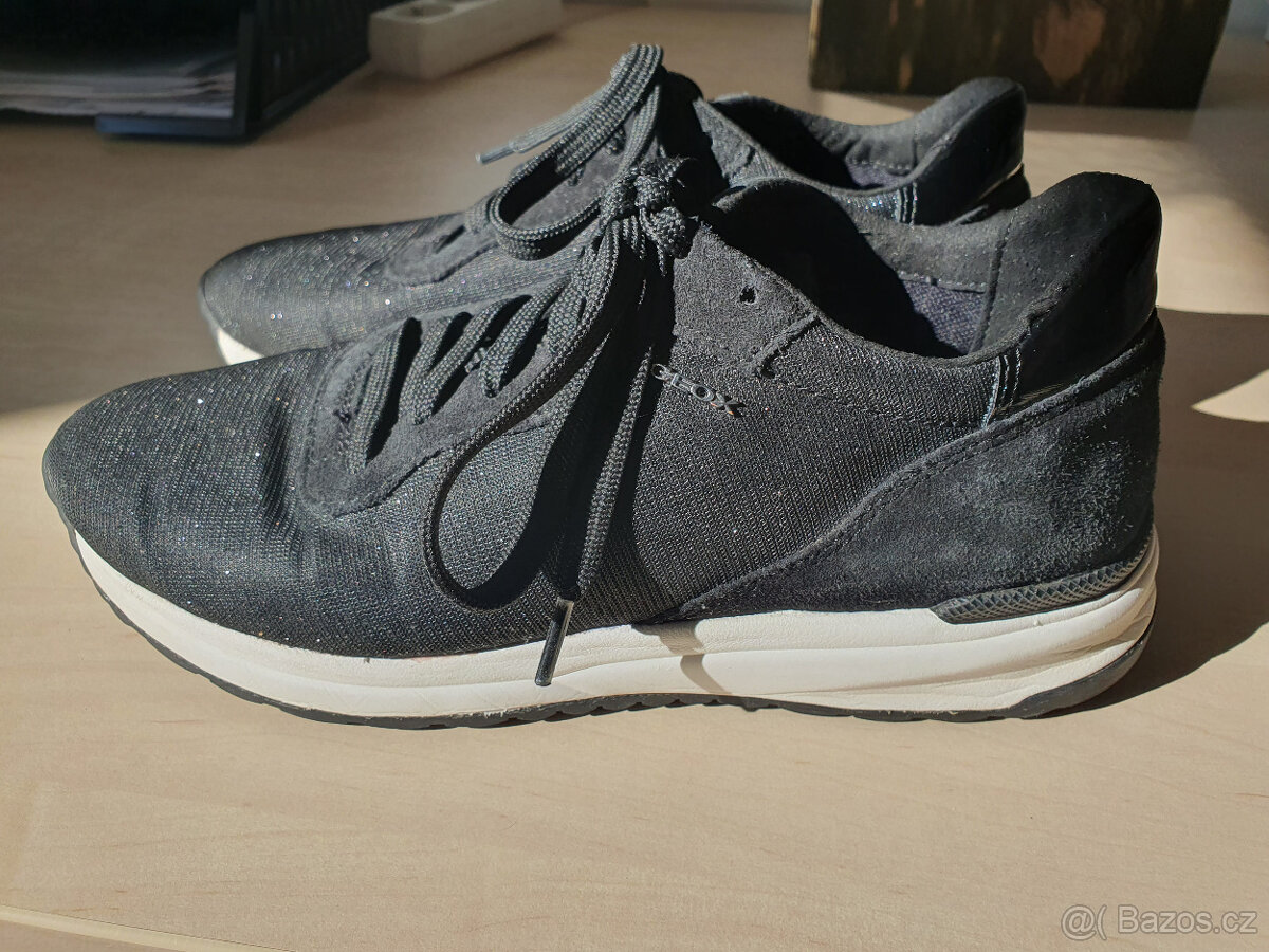 DÍVČÍ BOTY TENISKY GEOX RESPIRA VEL 36 ČERNÉ S TŘPYTKAMI - 12