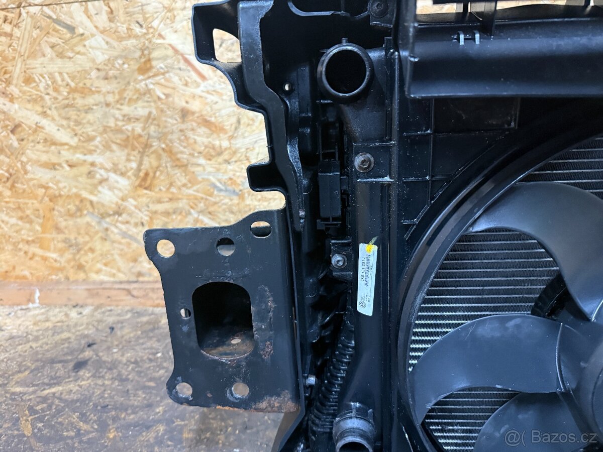 CHLADIČOVÁ STĚNA VW SCIROCCO 1K8 2.0 TDI 103KW - 12