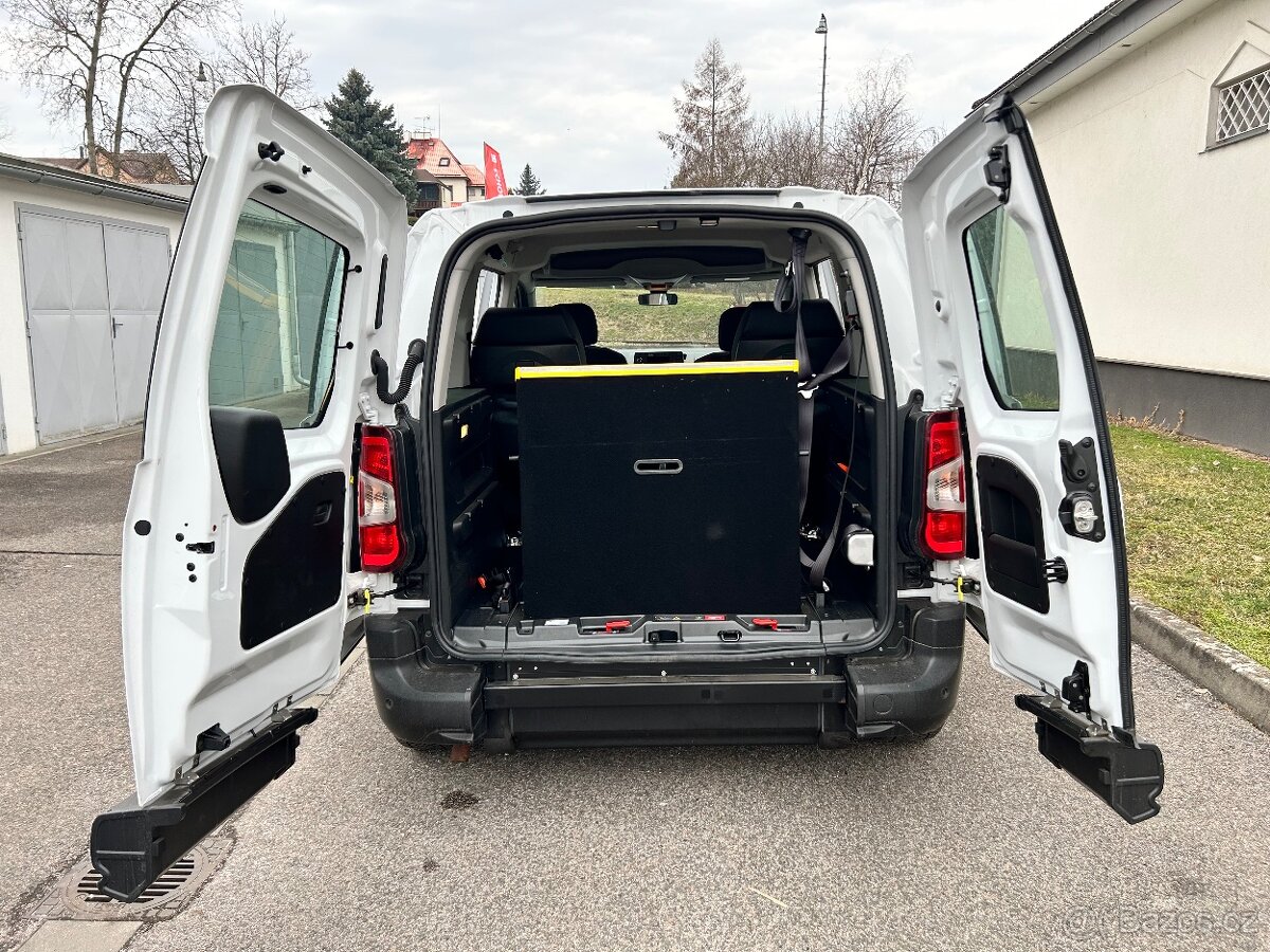Berlingo pro převoz invalidního vozíku - 12