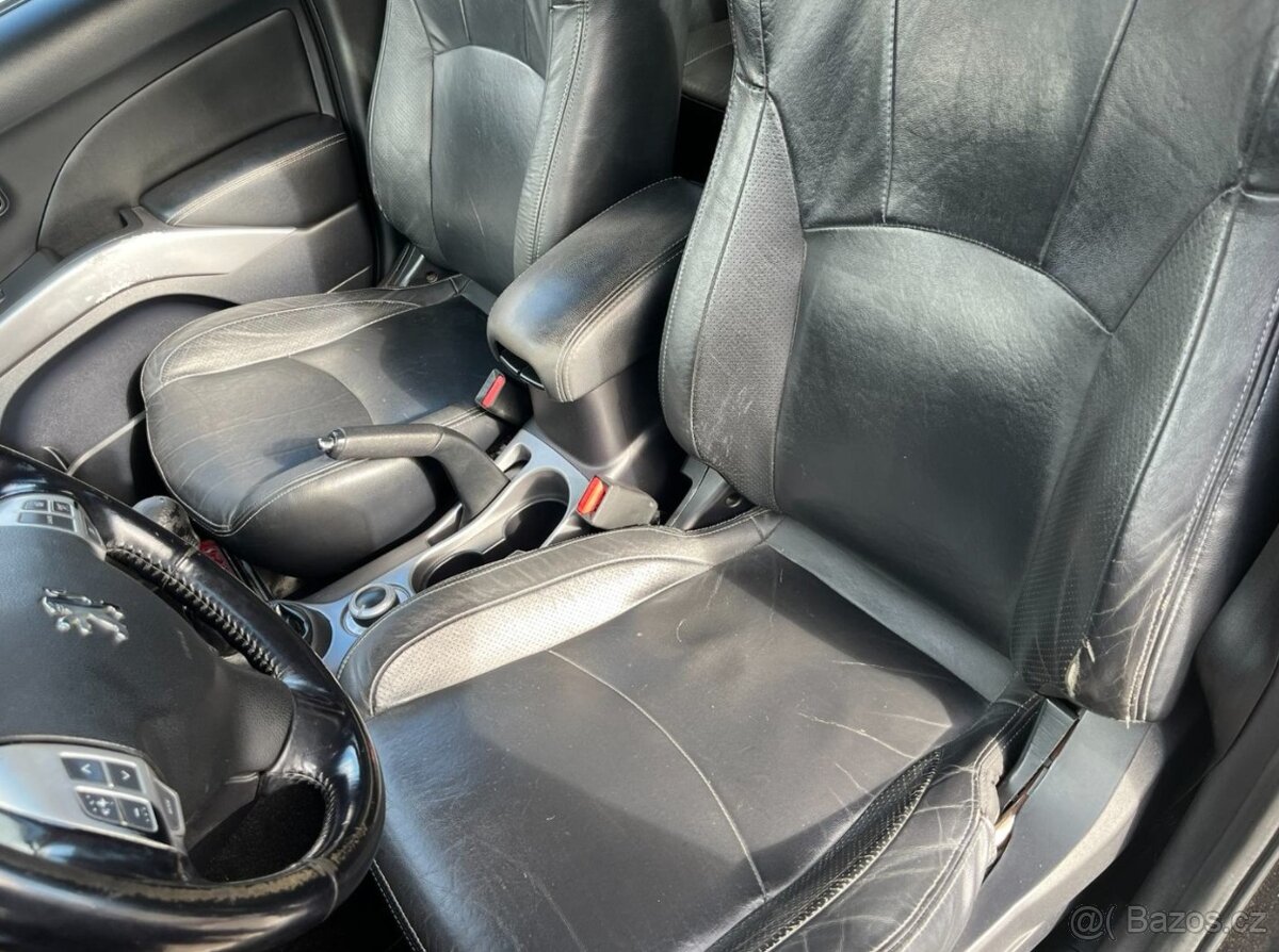 Pugeot 4007 2.2Hdi - 12