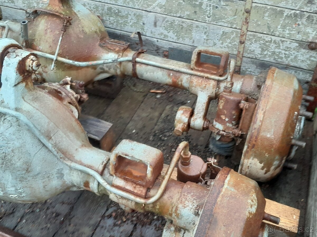 Praga V3S nápravy - 12
