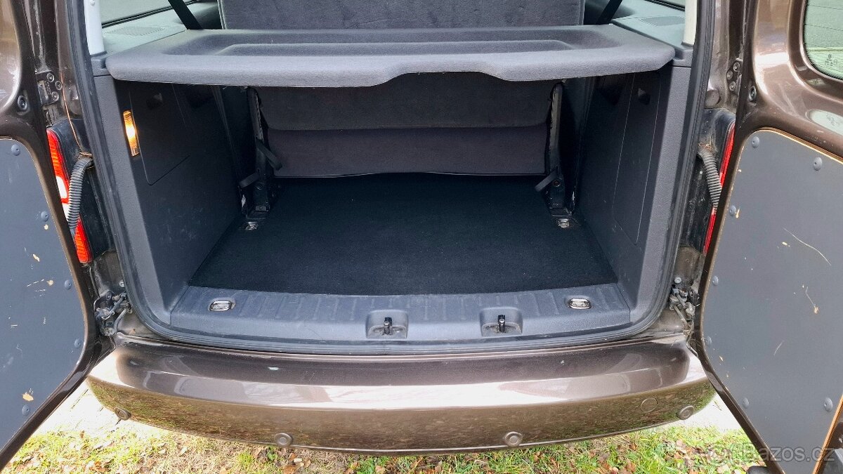 VW Caddy Maxi - 12