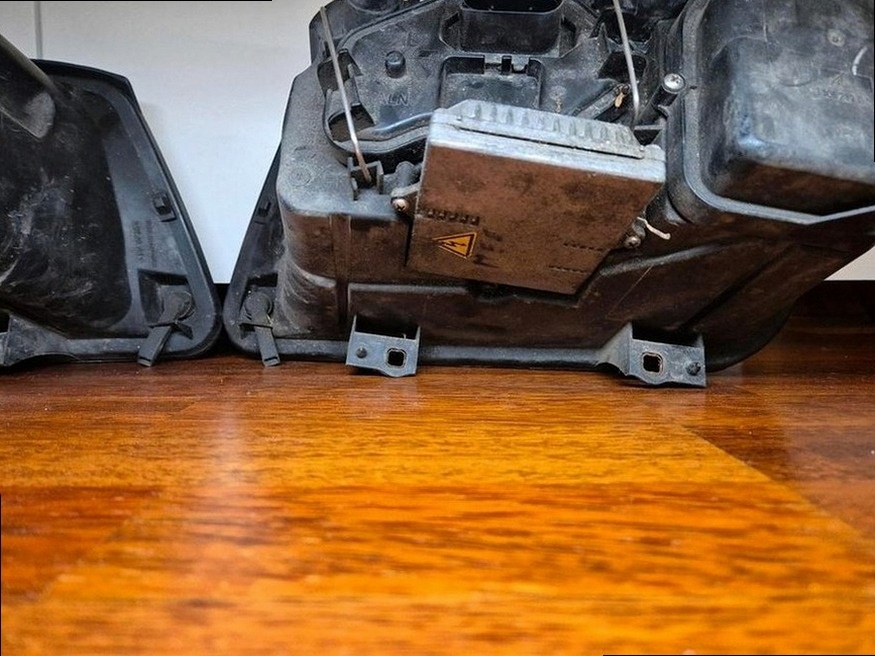 Přední světlomety VW Bora R32/GTI VR6 Highline – Xenon Bosch - 12