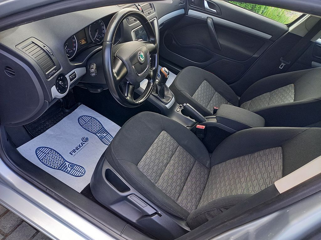 Škoda Octavia, 1.6TDi-klima-alu-výhřev-ČR - 12