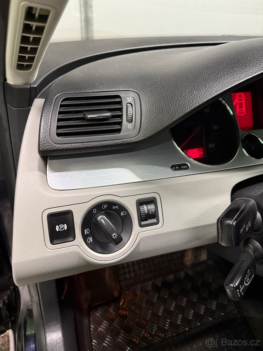 Volkswagen Passat 2.0 TDI 125Kw - 12