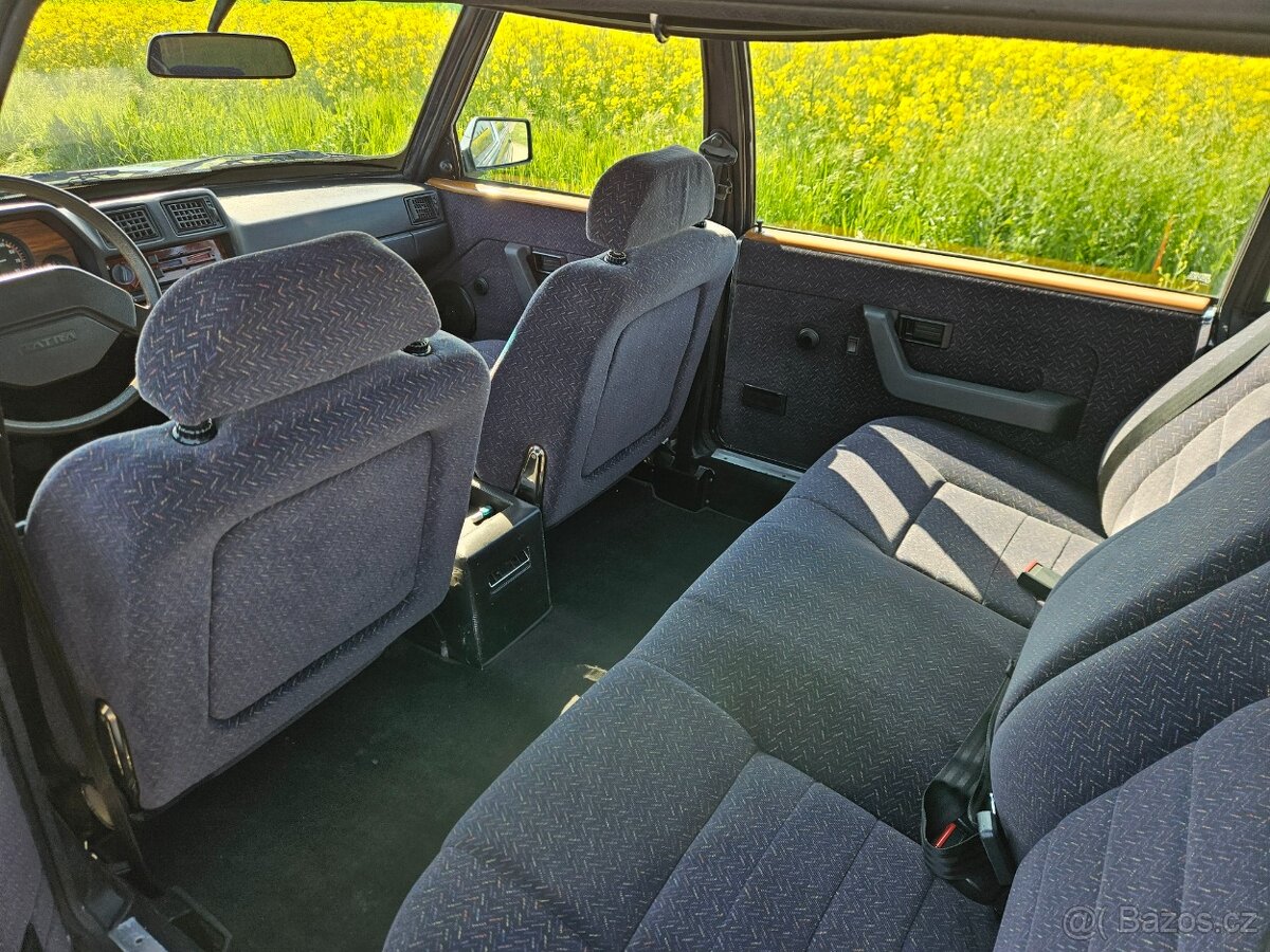 Tatra 613/4 Mi Long - 12