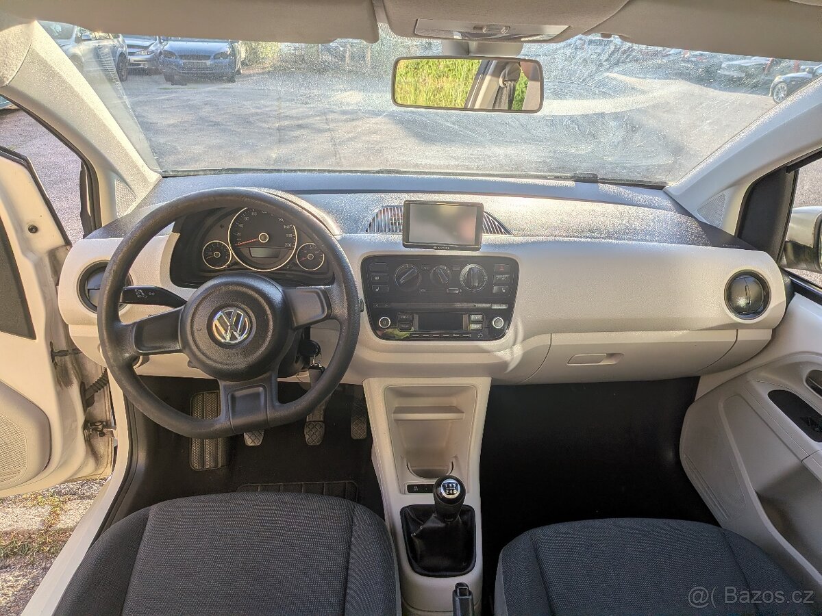 Volkswagen Up 1.0i - 12