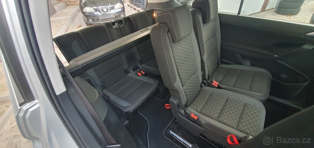 VOLKSWAGEN TOURAN JOIN 1.2TSI 81KW 7MÍST LED NAVI TOP STAV - 12