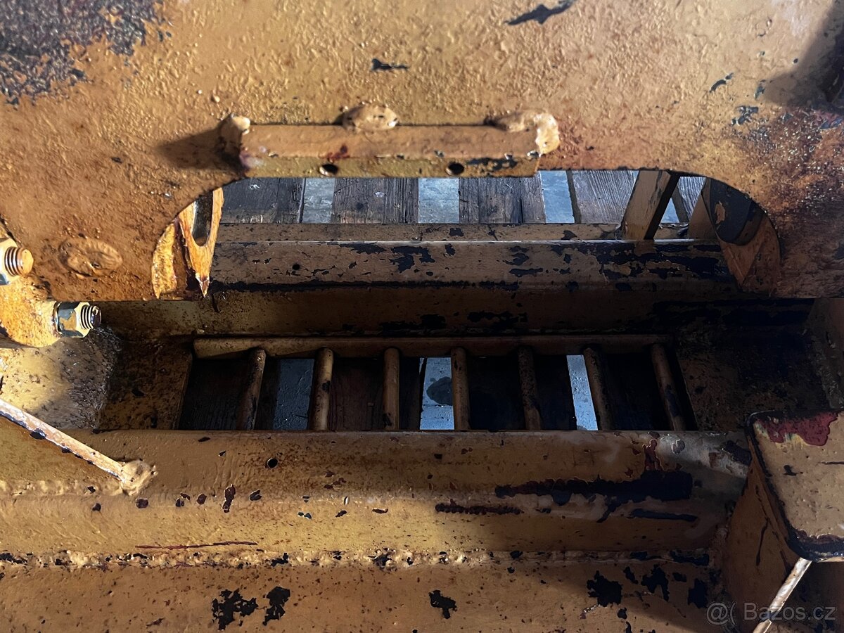 bagr Ostrowek K 162 - 12