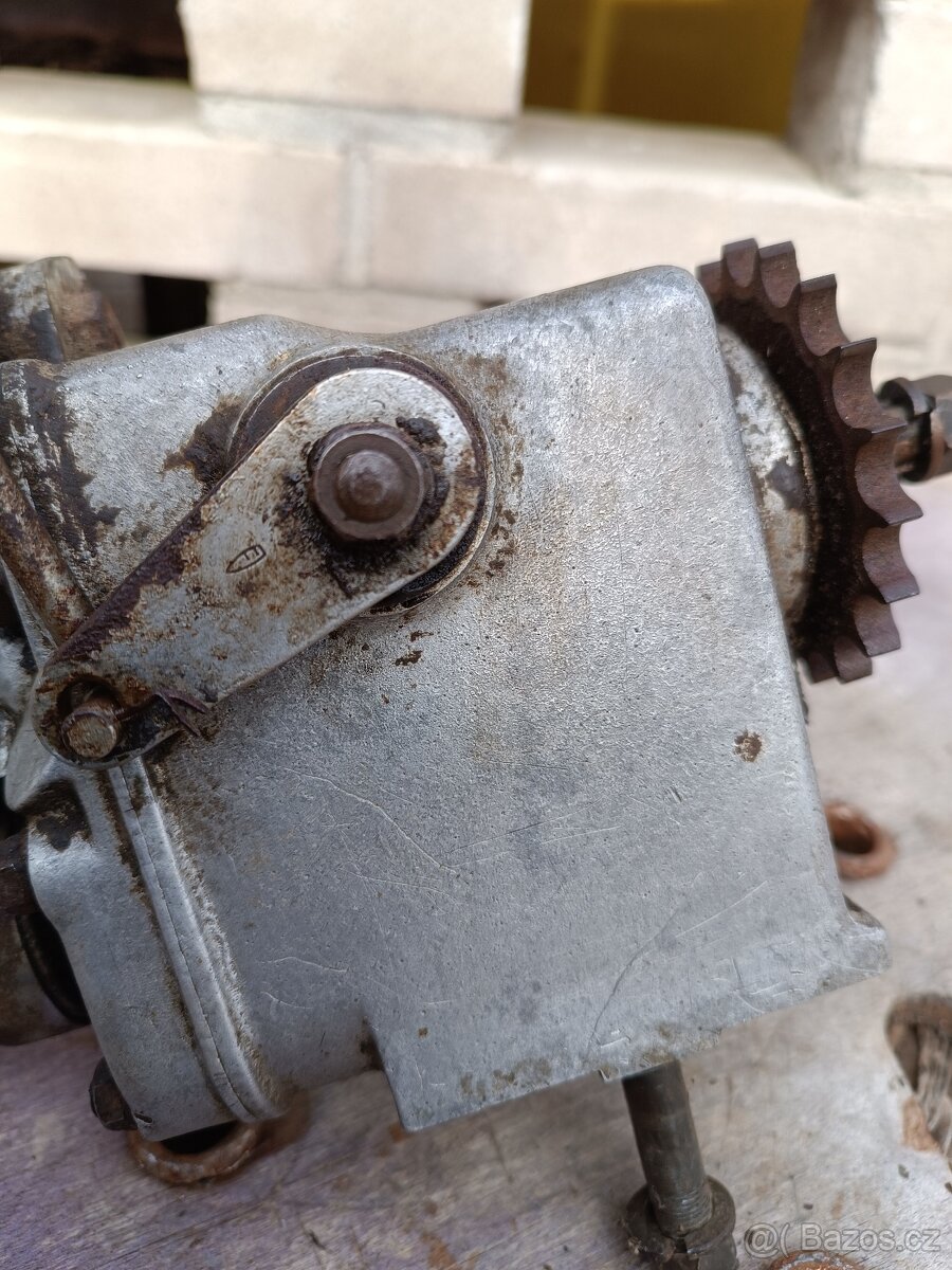 Jawa speciál - 12