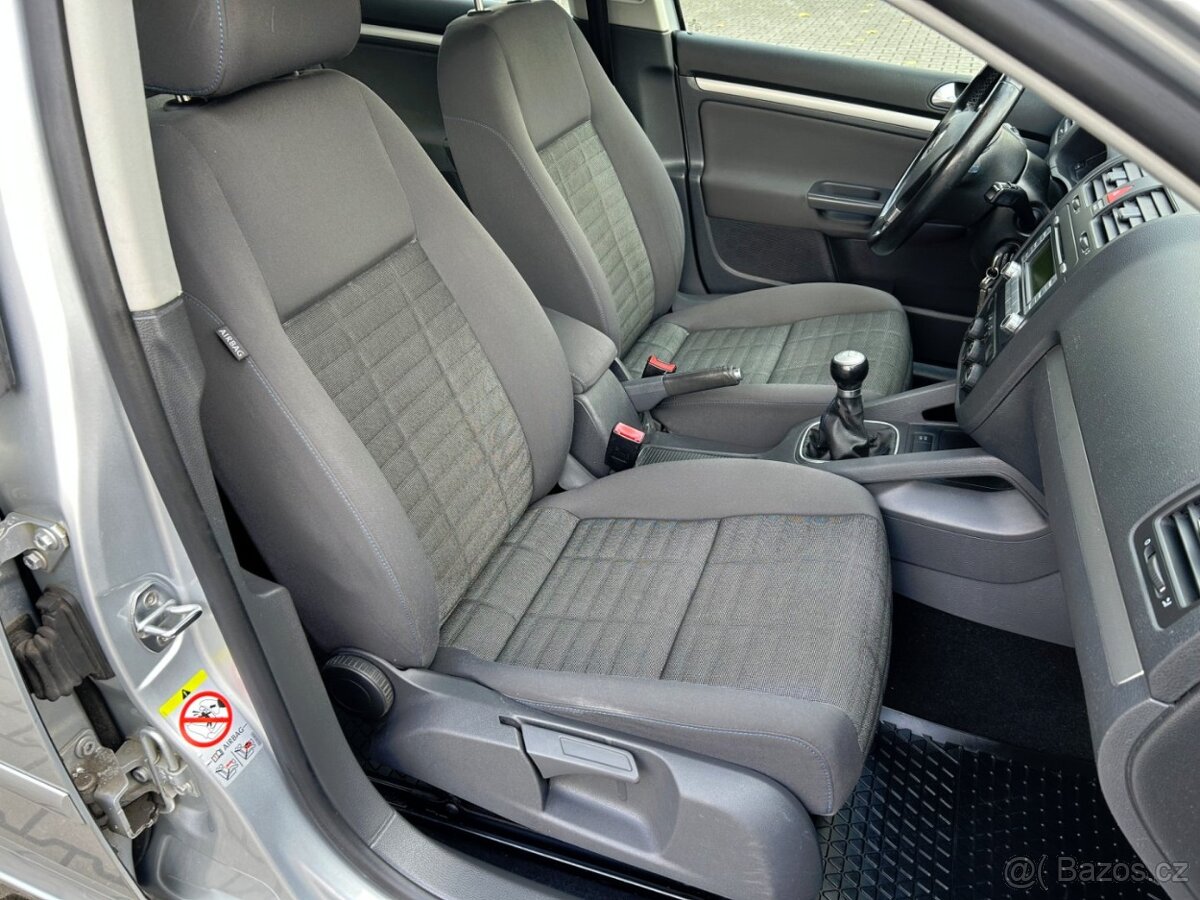 Volkswagen Golf 1.6 MPi - 12