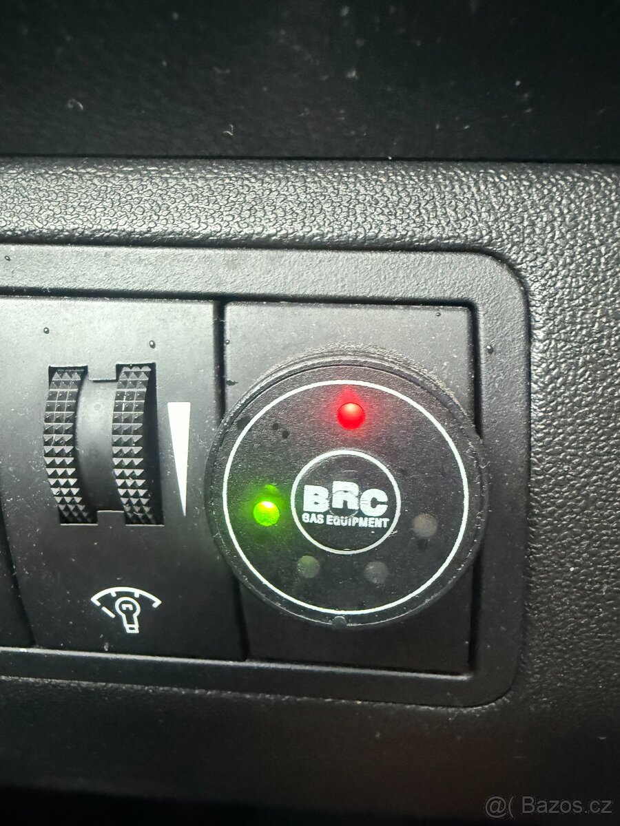 Hyundai IX20 1,4 LPG - 12